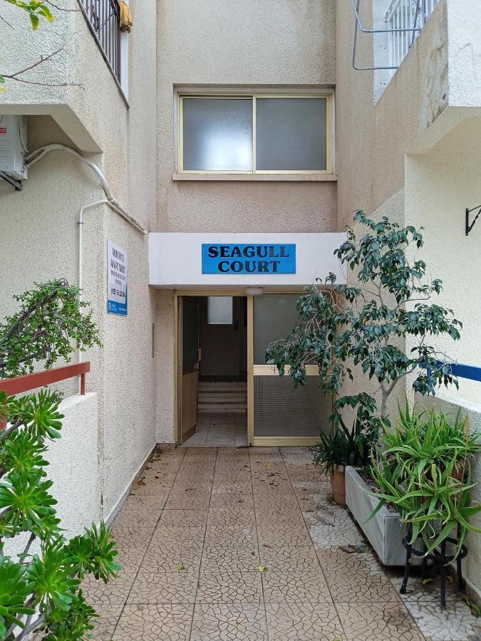 Lovely 2 Bed Apartment In Larnaca City Centre Exterior foto
